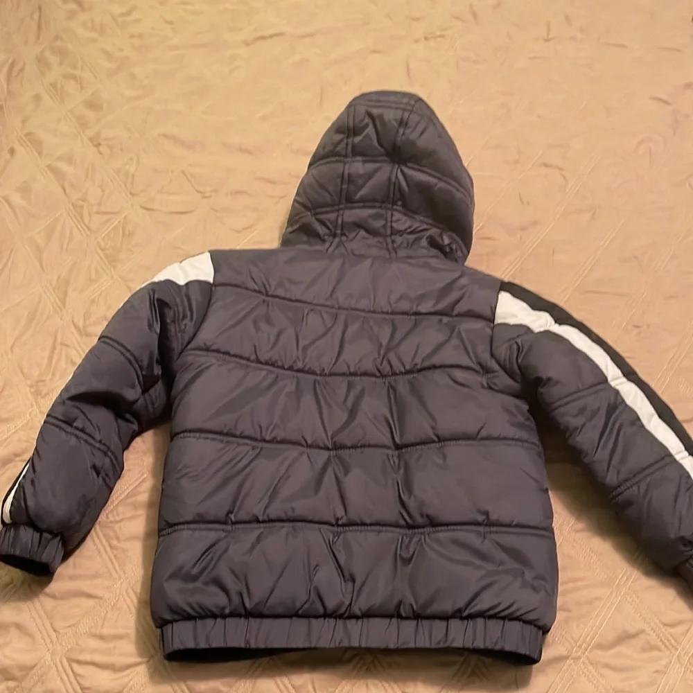 Nike Jacket - Picture 2 of 3